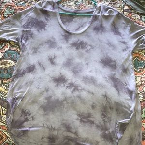 American Eagle V neck